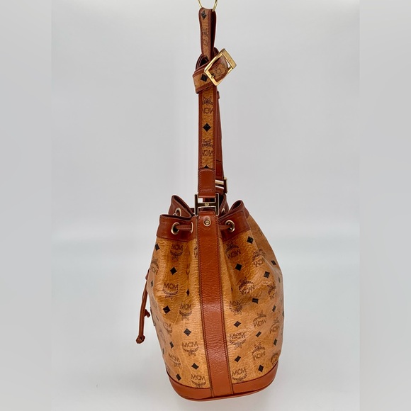 VGUC Authentic MCM Visetos Drawstring Bucket Shoulder Bag - Picture 2 of 15